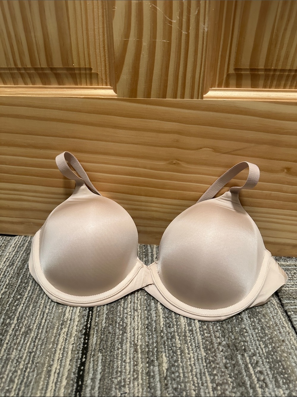 Maidenform One Fab Fit Modern Demi T-Shirt Underwire Bra DM7543 size 34C